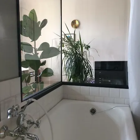 Sunrise In The Quiet Centre *