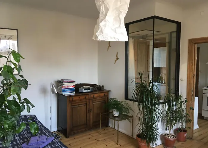 Sunrise In The Quiet Centre *