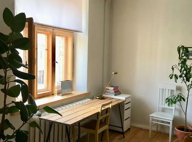 Sunrise In The Quiet Centre Apartment